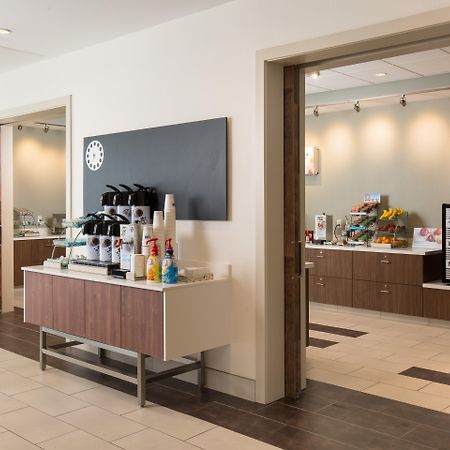 Holiday Inn Express Visalia-Sequoia Gateway Area By Ihg Exterior foto