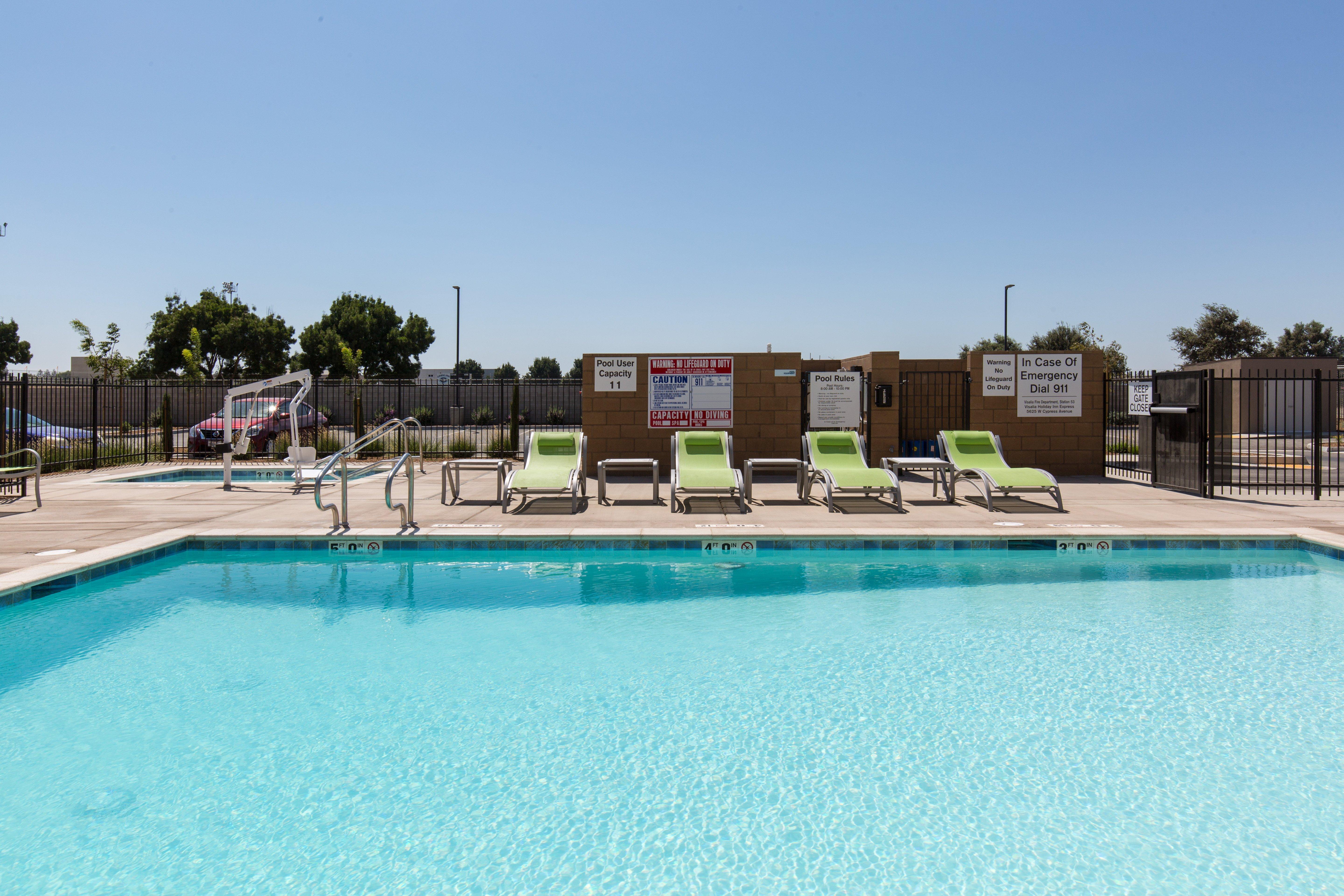 Holiday Inn Express Visalia-Sequoia Gateway Area By Ihg Exterior foto