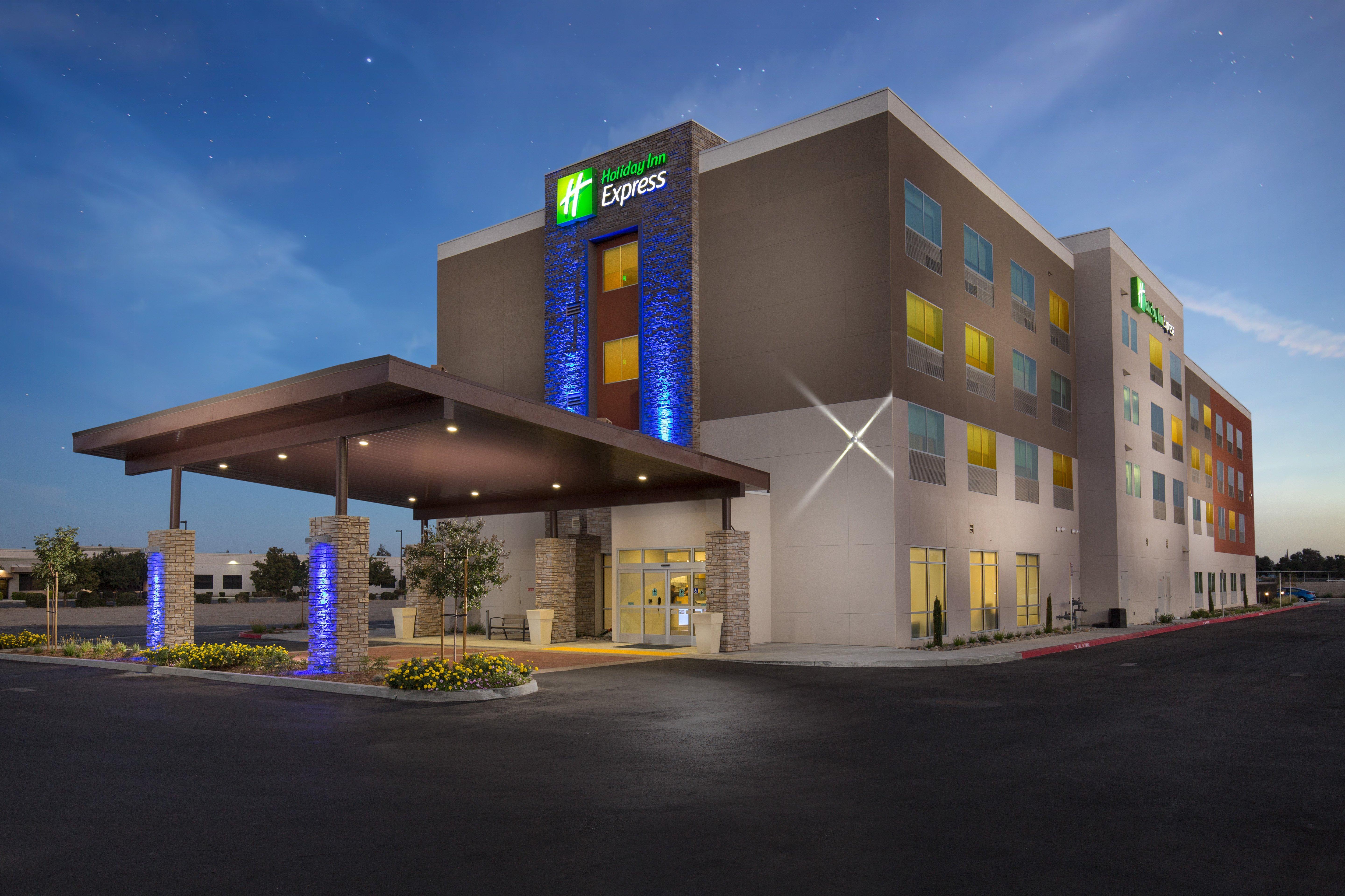 Holiday Inn Express Visalia-Sequoia Gateway Area By Ihg Exterior foto