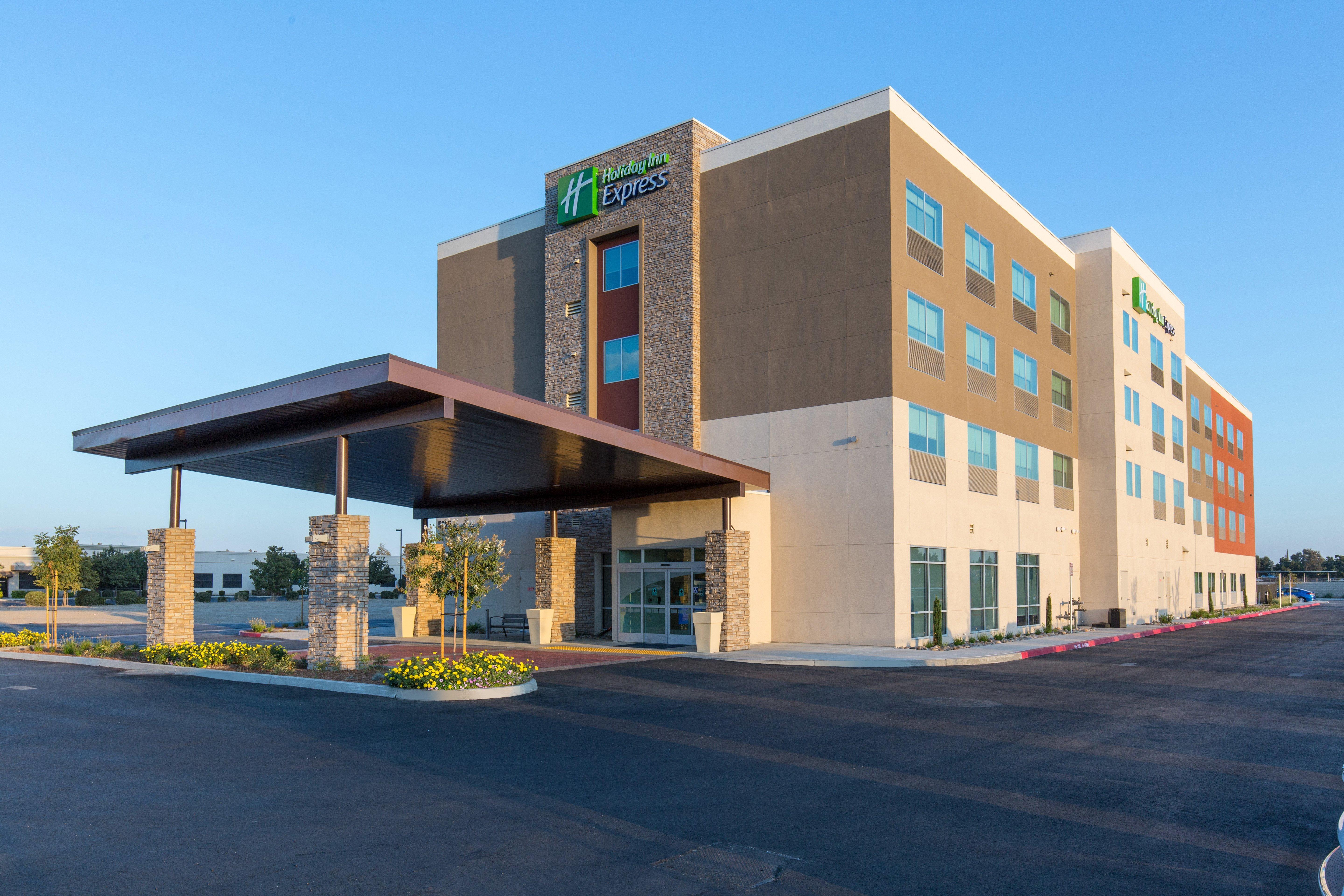 Holiday Inn Express Visalia-Sequoia Gateway Area By Ihg Exterior foto