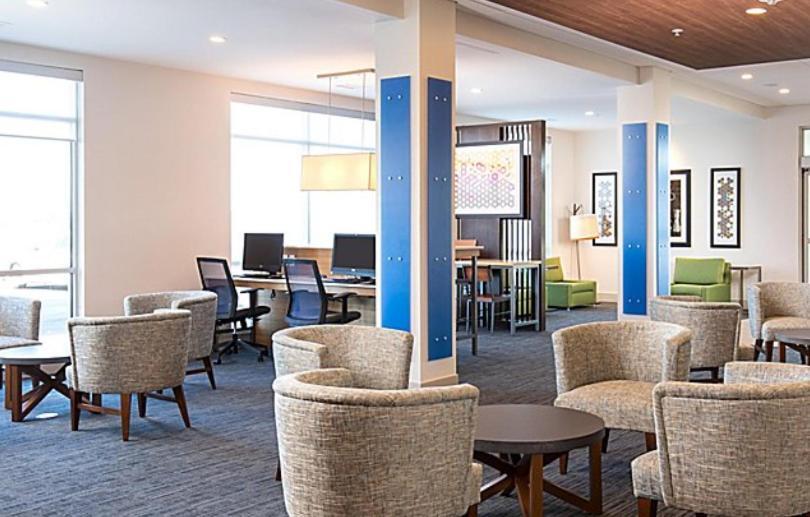 Holiday Inn Express Visalia-Sequoia Gateway Area By Ihg Exterior foto